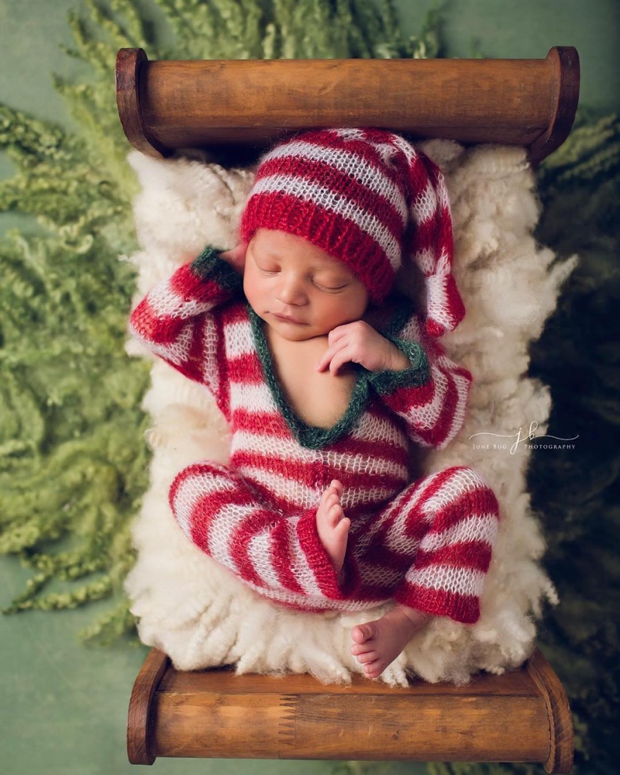 5460960-900-1450863543-AD-Knitted-Christmas-Baby-Outfits-02-1