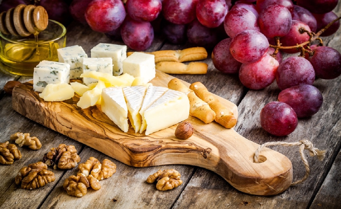 Cheese Plate: Camembert, Parmesan, Blue Cheese, Bread Sticks, Wa
