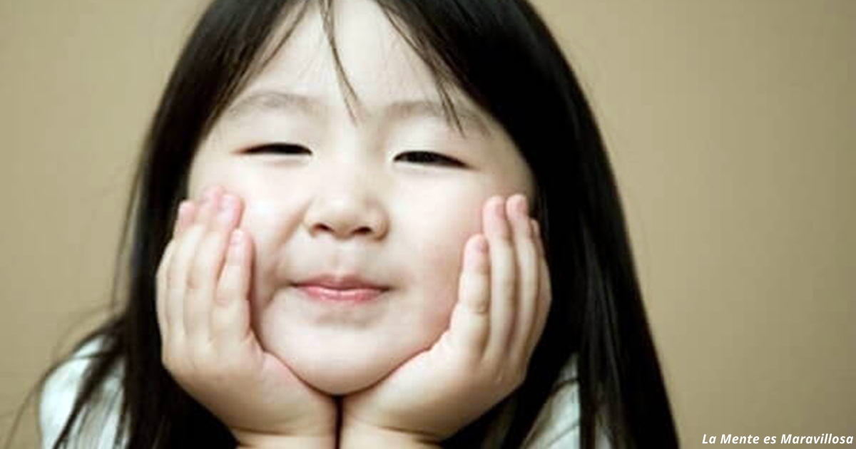 Глаза японских детей. Японки дети открытый рот. Ребёнок японец лайк. Характер японцев. Почему японки не бреют